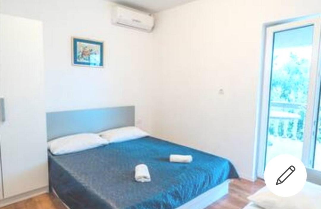 Apt White Idyll, 3 Bedrooms, 3 Bathrooms, Terrace Apt Promajna Exteriör bild