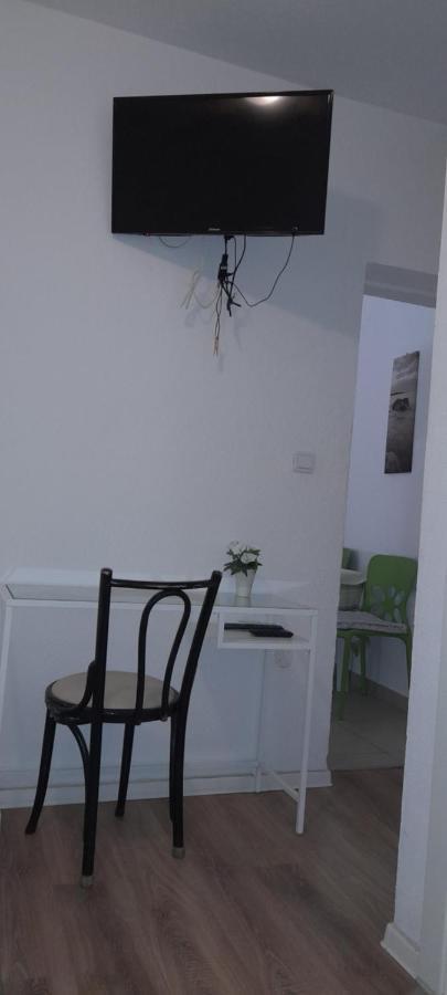 Apt White Idyll, 3 Bedrooms, 3 Bathrooms, Terrace Apt Promajna Exteriör bild