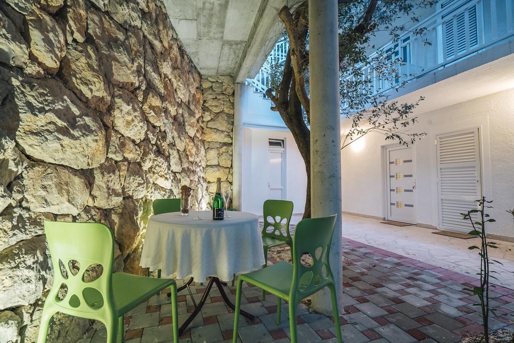 Apt White Idyll, 3 Bedrooms, 3 Bathrooms, Terrace Apt Promajna Exteriör bild