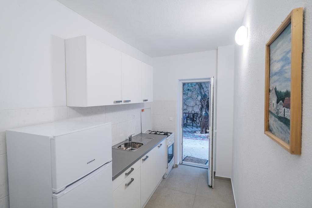 Apt White Idyll, 3 Bedrooms, 3 Bathrooms, Terrace Apt Promajna Exteriör bild